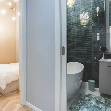Luxury Gold 2 Bedroom