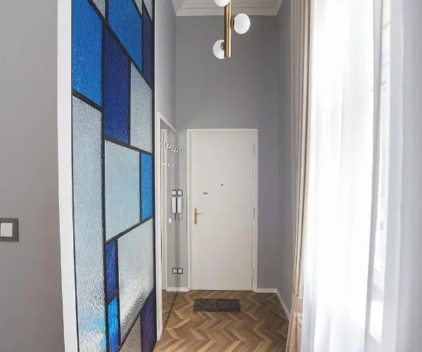 Luxury Gold 2 Bedroom *
