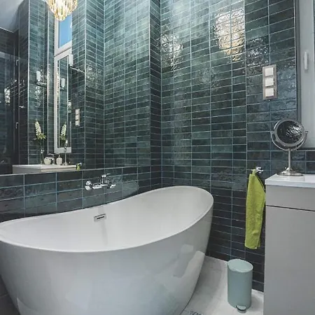 Luxury Gold 2 Bedroom *